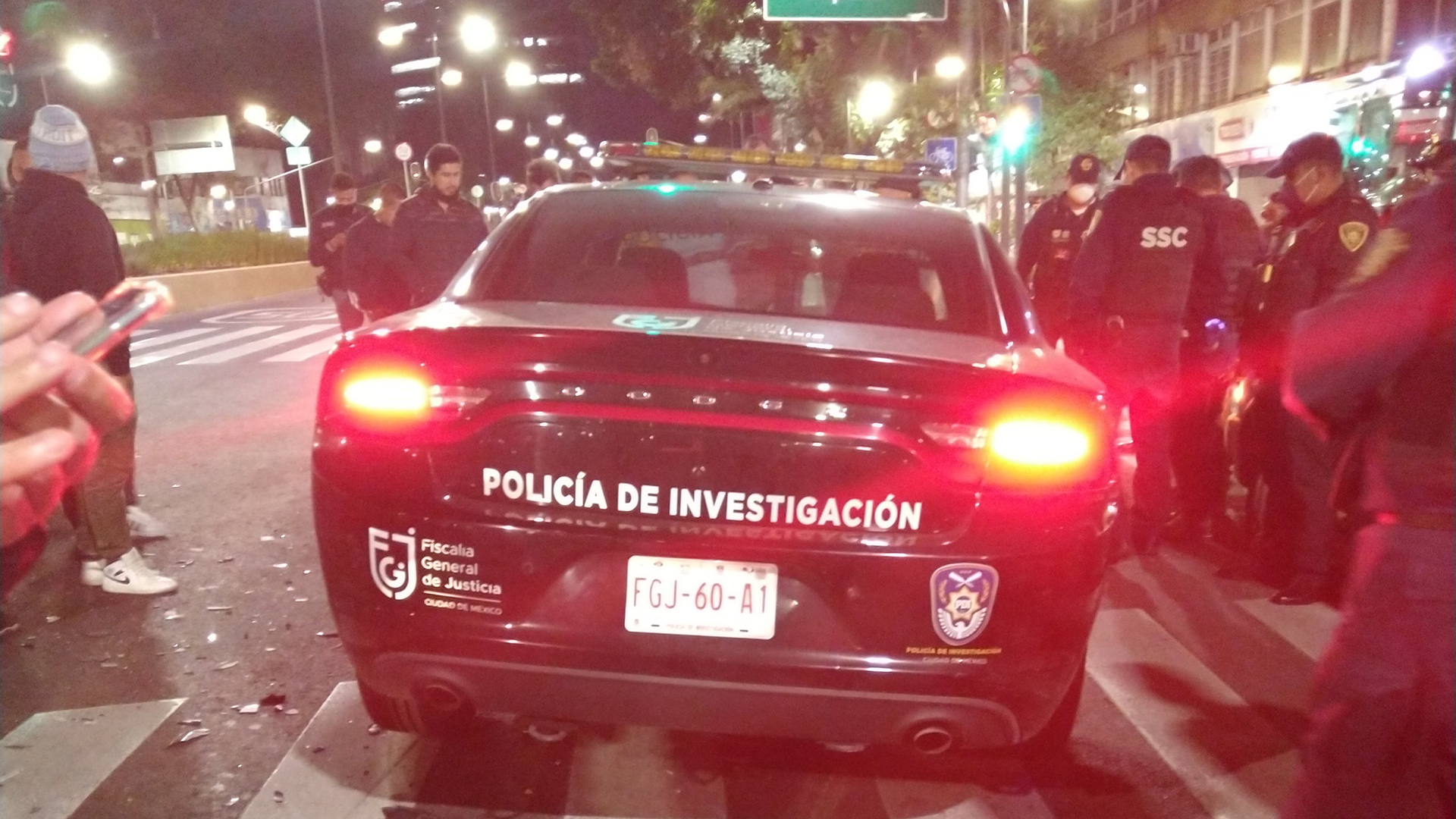 Patrulla de la Fiscalía capitalina protagoniza choque contra Uber Patrulla de la Fiscalía capitalina protagoniza choque contra Uber