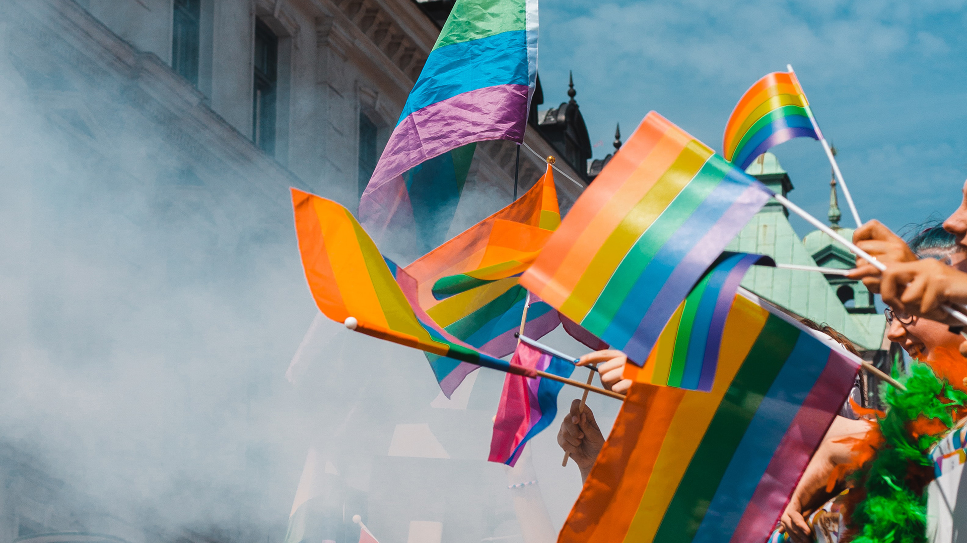 Universidad Veracruzana separa a profesor que calificó de ‘marranadas’ el matrimonio igualitaria