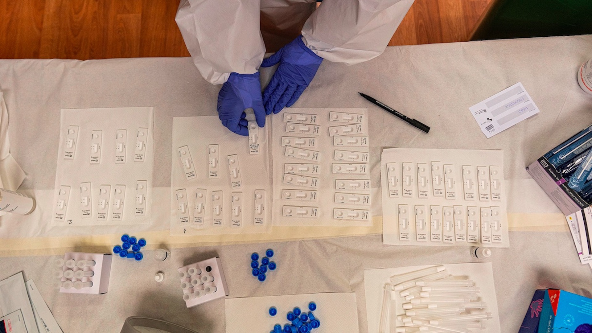 Italia hará pruebas gratuitas a profesores sin certificado sanitario