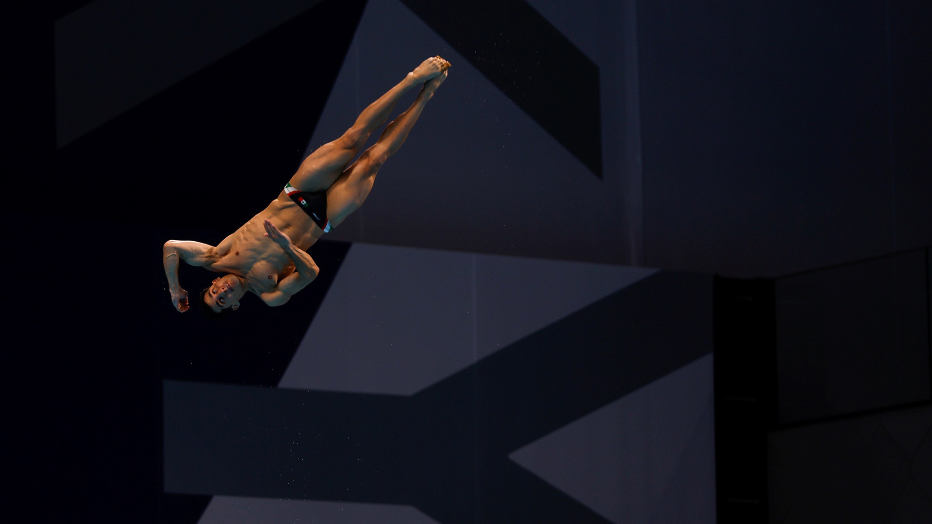 Rommel Pacheco avanza a semifinales de trampolín de tres metros en tercera posición