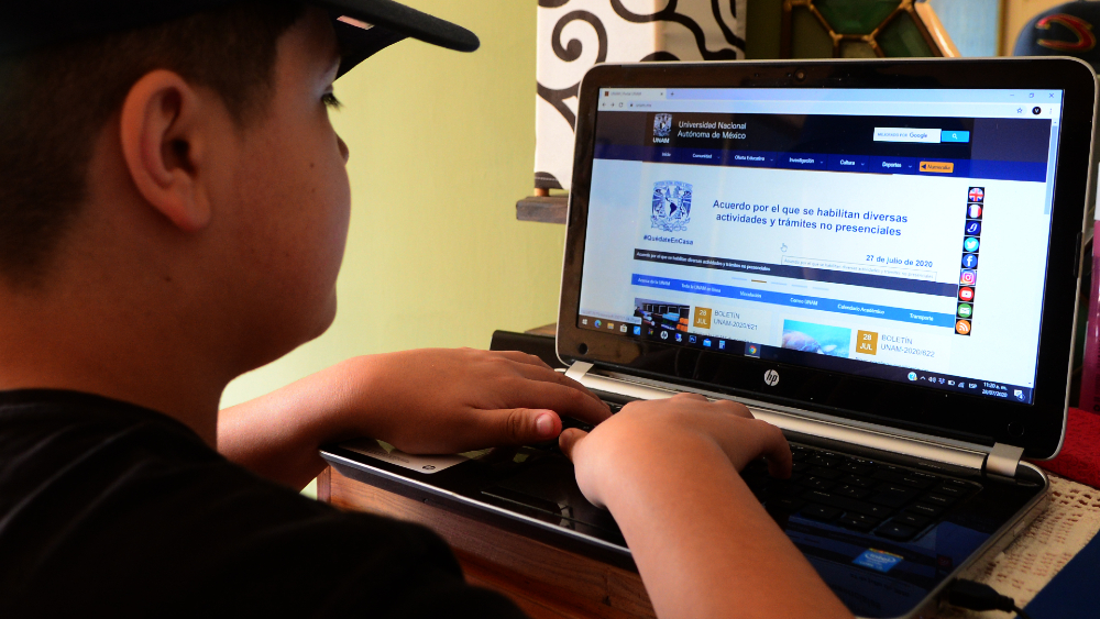 UNAM inicia ciclo escolar a distancia por COVID-19