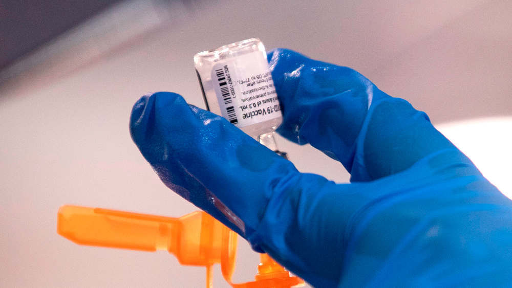 EE.UU. planea ofrecer dosis de refuerzo de vacuna anticovid este otoño