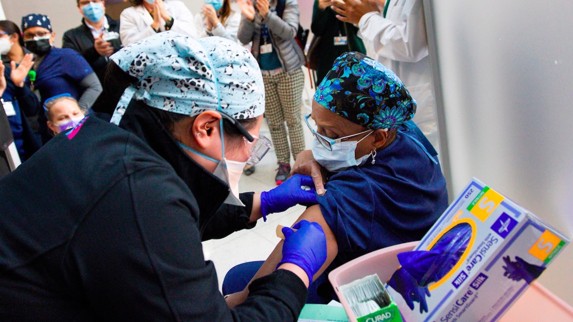 El 50 % de la población estadounidense está completamente vacunada