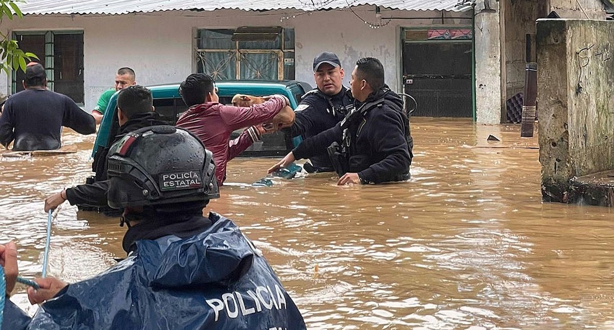 Muere un hombre en Puebla por 'Grace'; suman nueve víctimas - veracruz-damnificados-grace