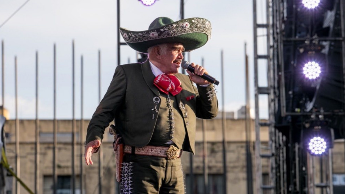 Angélica María recuerda el talento y profesionalismo de Vicente Fernández