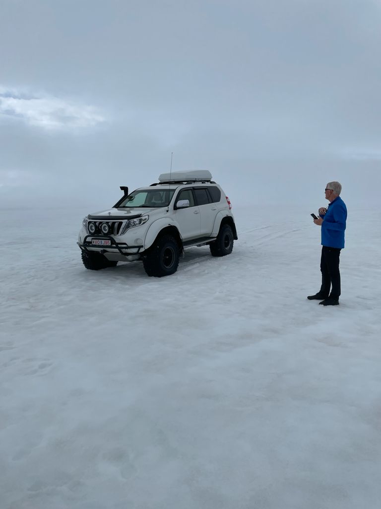 Tour por los glaciares en un súper jeep, por Ivonne Frid - whatsapp-image-2021-08-17-at-111438