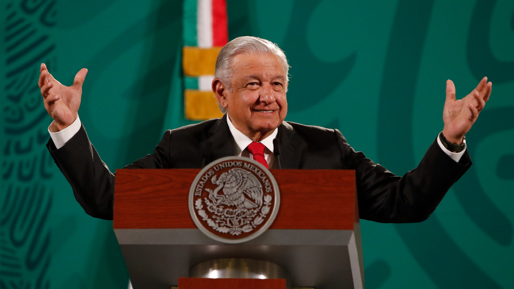 AMLO acusa a España por no encontrar una vacuna contra la viruela en la Colonia