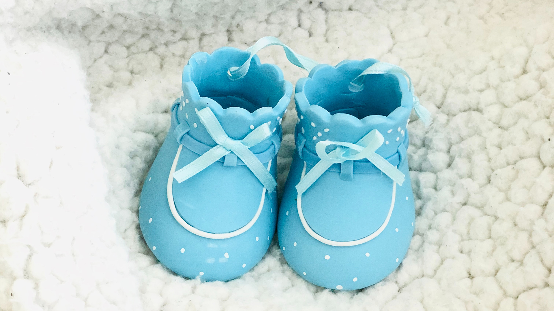 Futuro papá dispara contra invitados a baby shower en pelea sobre regalos