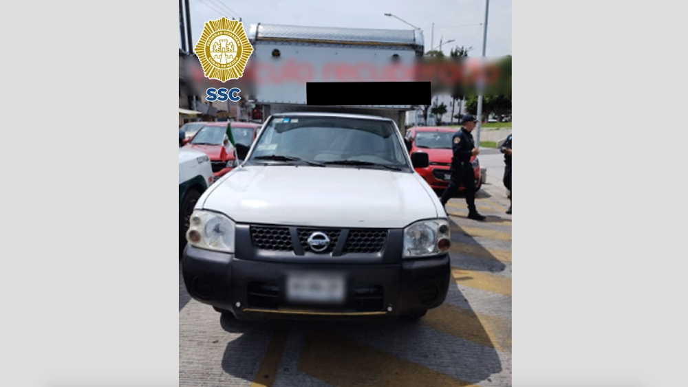 Recuperan camioneta con pruebas COVID-19; hay tres detenidos