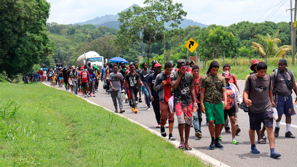 Una tercera caravana migrante parte desde Tapachula, Chiapas