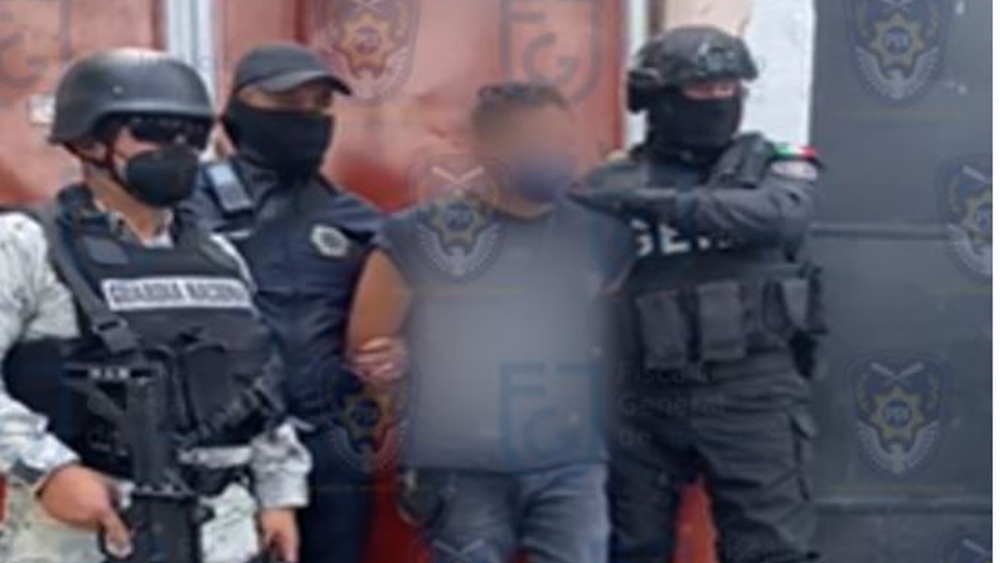 Aseguran droga y a sujeto tras cateo en la Gustavo A. Madero