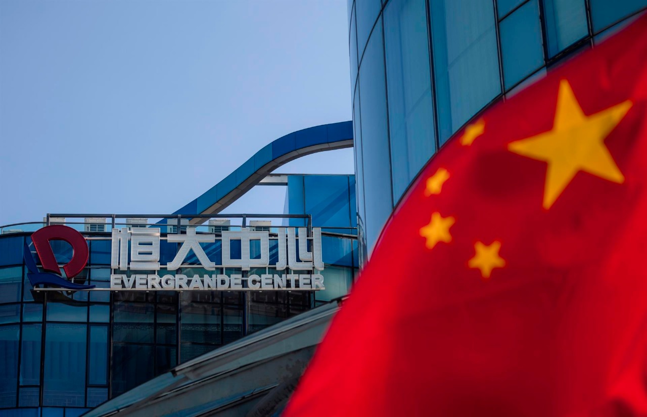 Evergrande mantiene la incertidumbre sobre bonos ‘offshore’ tras vencer plazo