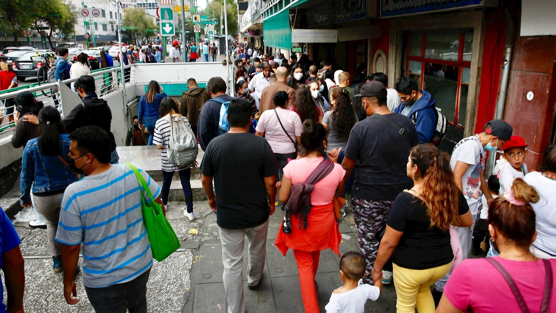 México tiene 11 semanas a la baja en epidemia de COVID-19: López-Gatell