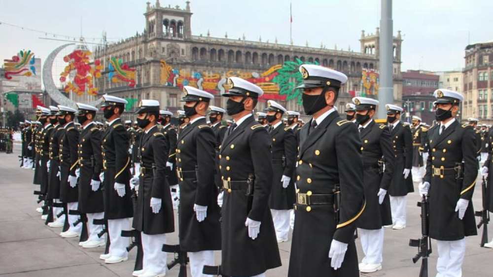 Todo está listo en el Zócalo para el desfile militar del 16 de septiembre