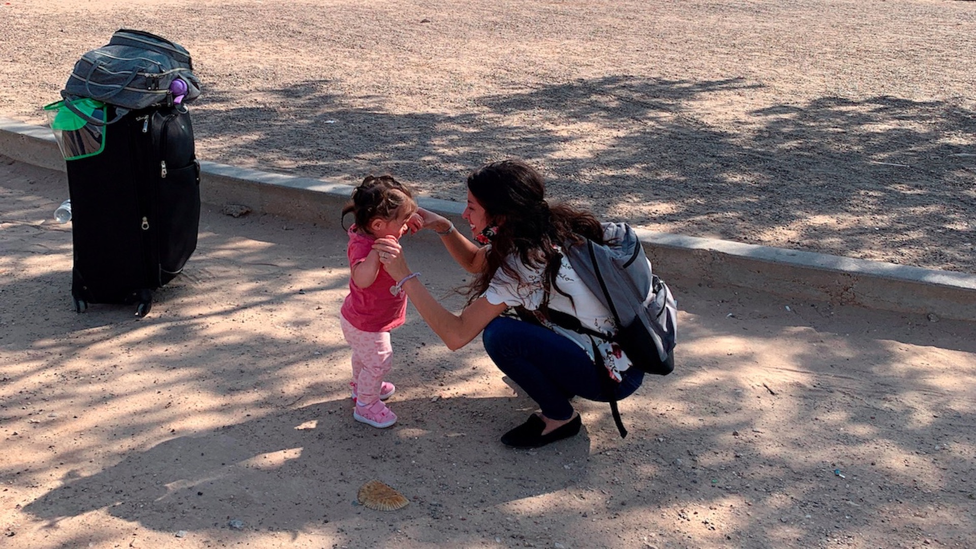 Dreamer que quedó atrapada en México lejos de su bebé regresa a EE.UU.