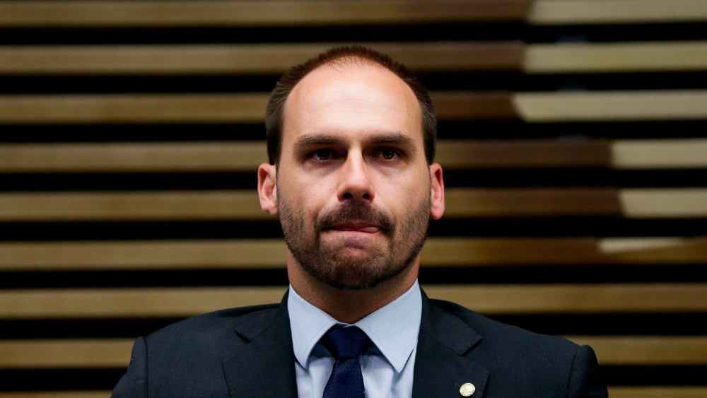 Hijo de Bolsonaro da positivo a COVID-19 tras volver de la ONU Hijo de Bolsonaro da positivo a COVID-19 tras volver de la ONU
