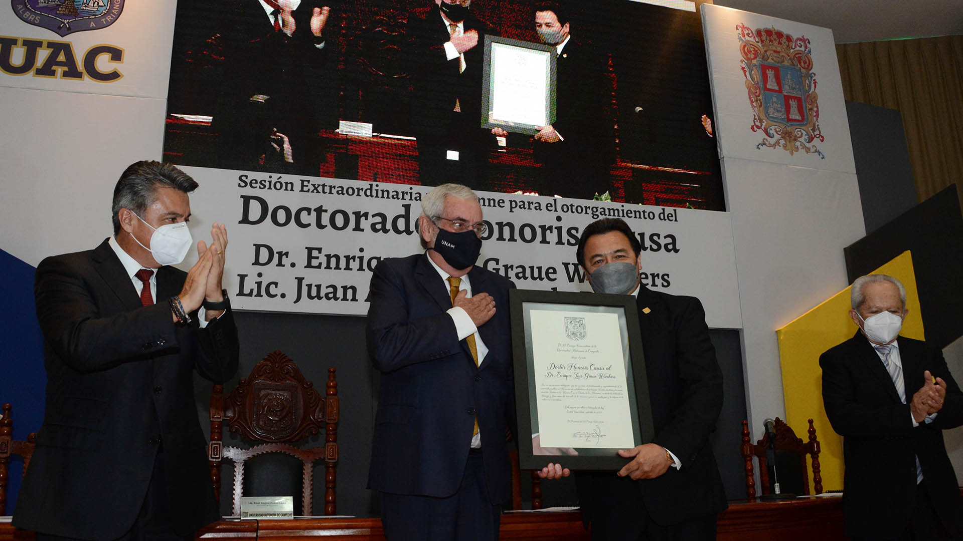 Universidad Autónoma de Campeche distingue al Dr. Enrique Graue con honoris causa - enrique-graue-recibe-honoris-causa-de-la-universidad-autonoma-de-campeche
