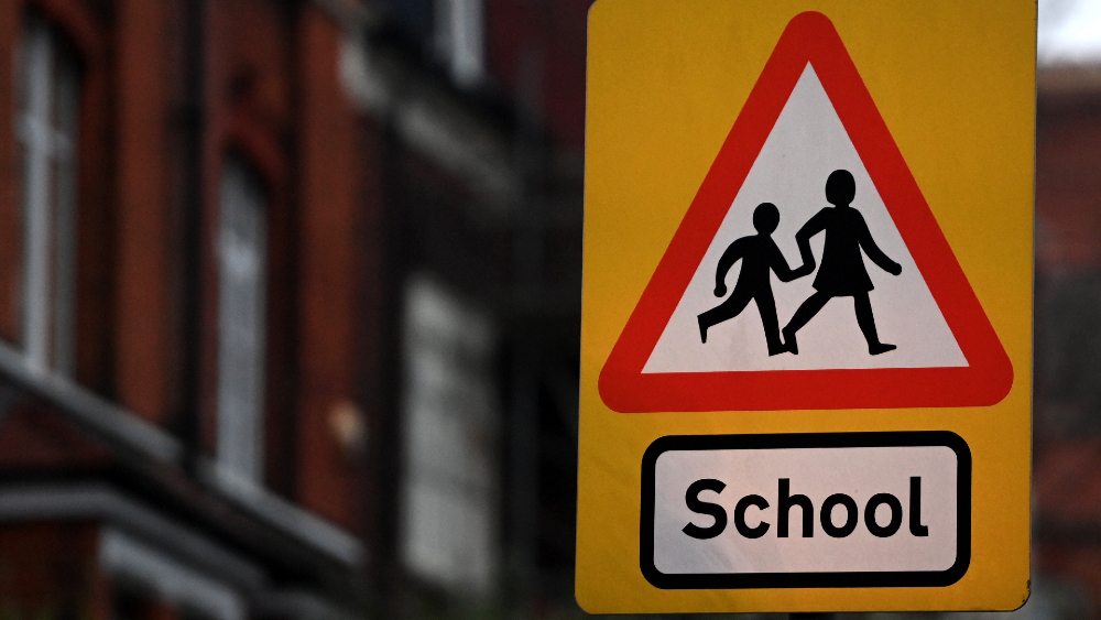 Científicos alertan de una posible “infección masiva” en colegios ingleses