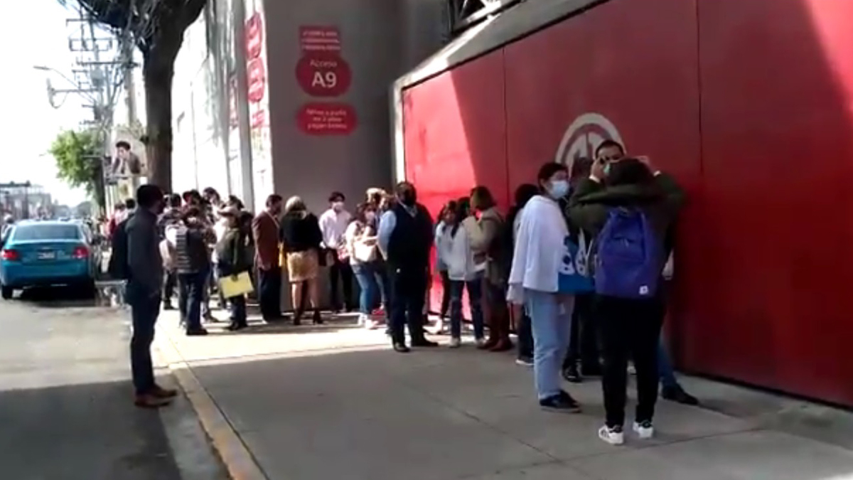 Vacunan en Toluca a menores de edad que ganaron amparos