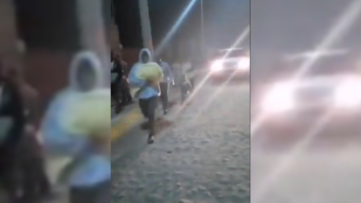 #Video Huyen en San Felipe, Guanajuato, tras falso rumor de rotura de presa por sismo