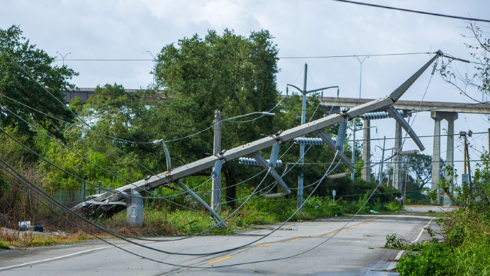 Casi un millón de clientes todavía sin luz por Ida en Nueva Orleans