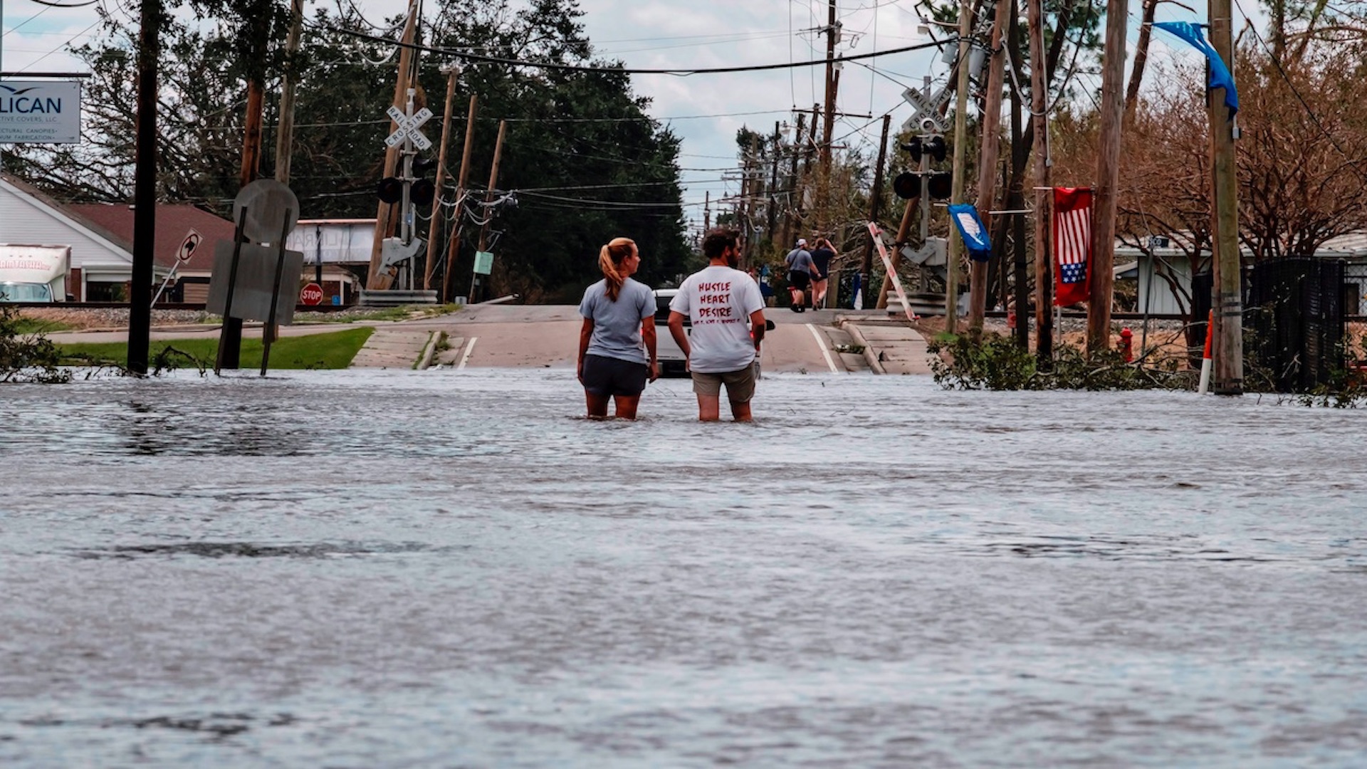 Biden promete ayuda a damnificados por Ida en Luisiana