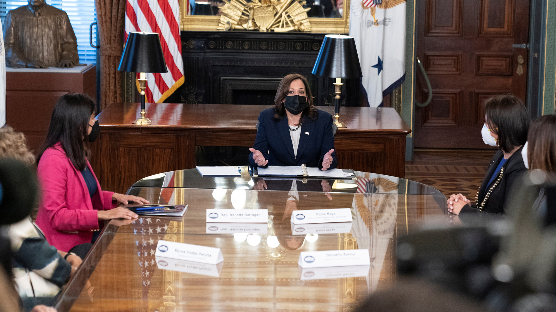 Kamala Harris destaca el papel de las empresarias latinas en la economía