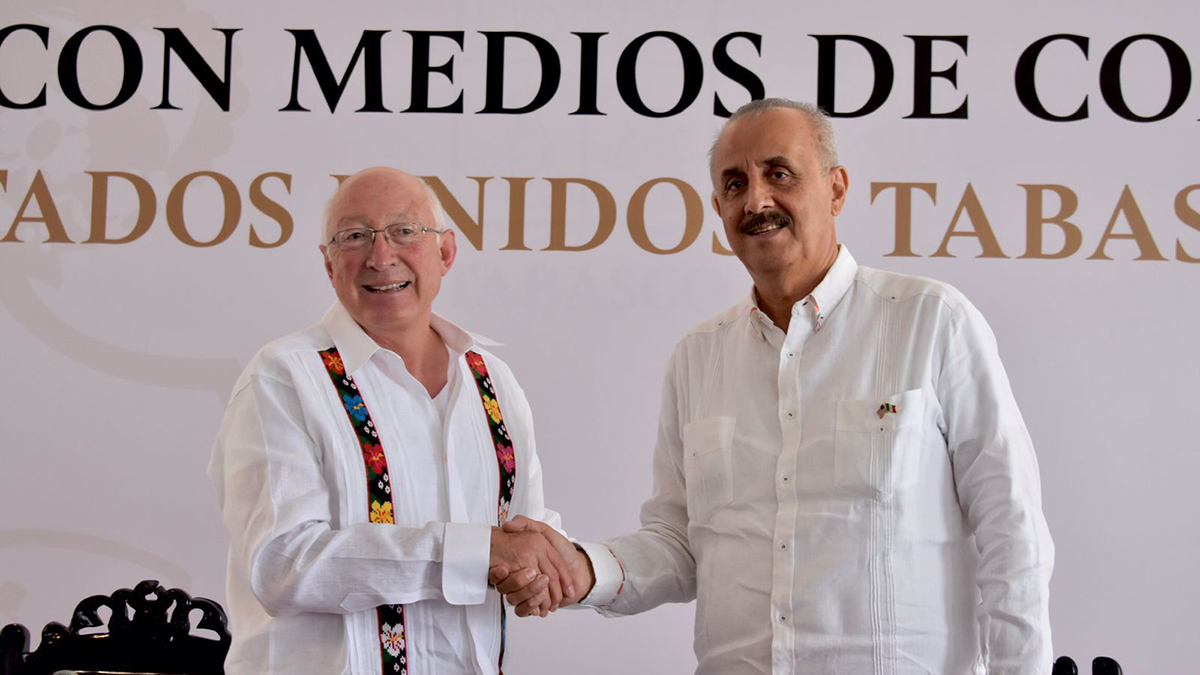 Embajador Ken Salazar se reúne con gobernador interino de Tabasco