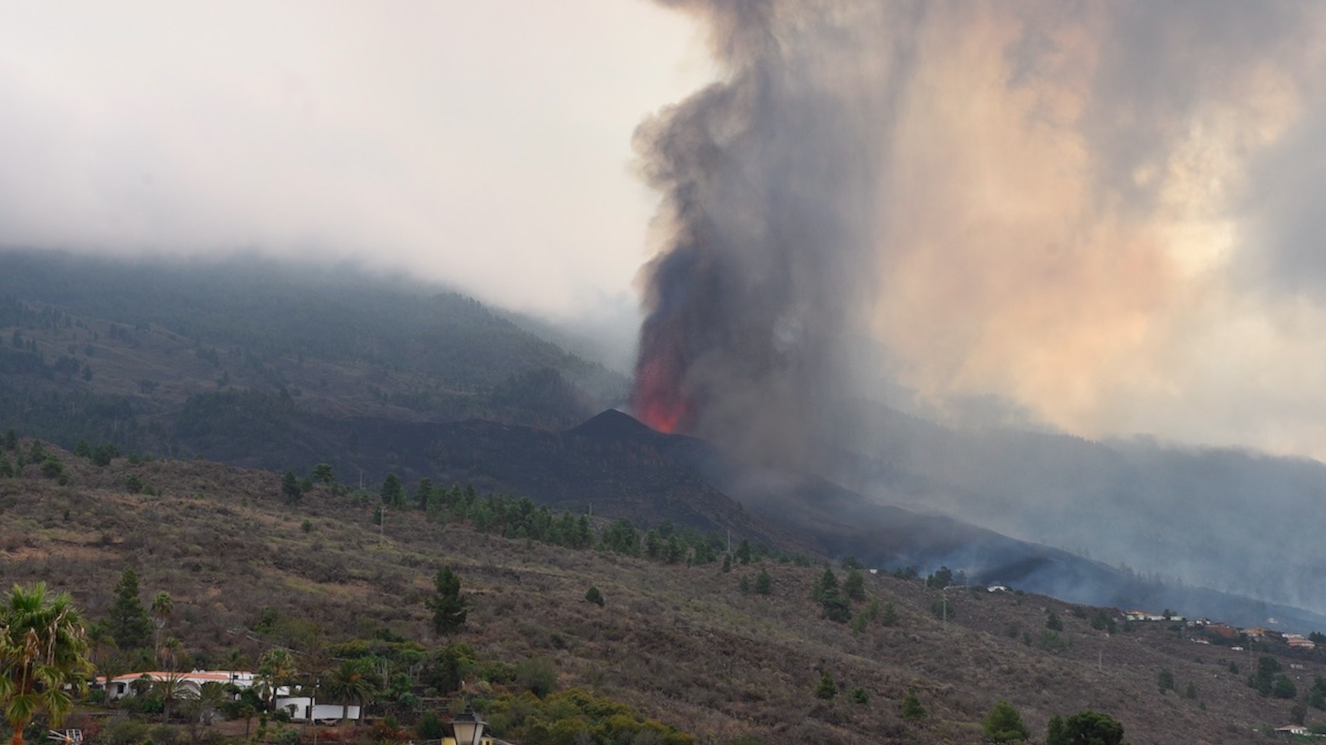 Movimiento de lava se ralentiza en La Palma, Canarias Movimiento de lava se ralentiza en La Palma, Canarias