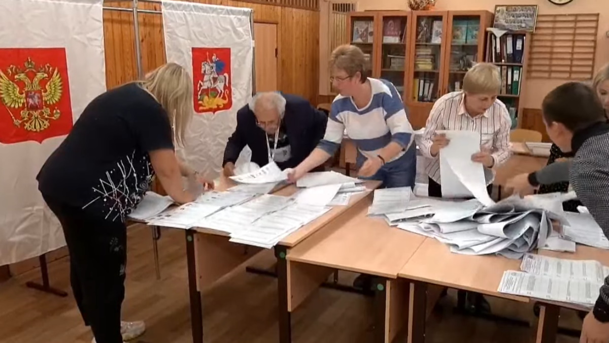 Rusia Unida clama victoria, pero su mayoría constitucional está en el aire