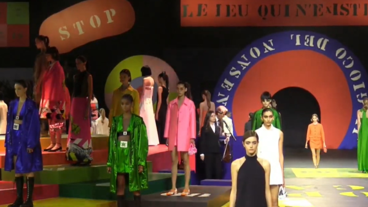 Dior convierte la pasarela en casino: del verde al rosa y tiro porque me toca