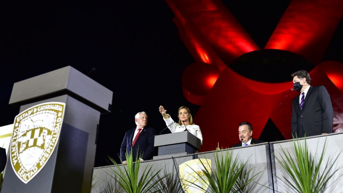 Maru Campos toma posesión como gobernadora de Chihuahua