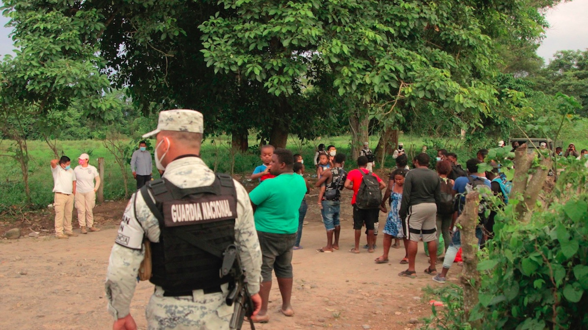 Denuncian maltrato de autoridades de migración contra haitianos