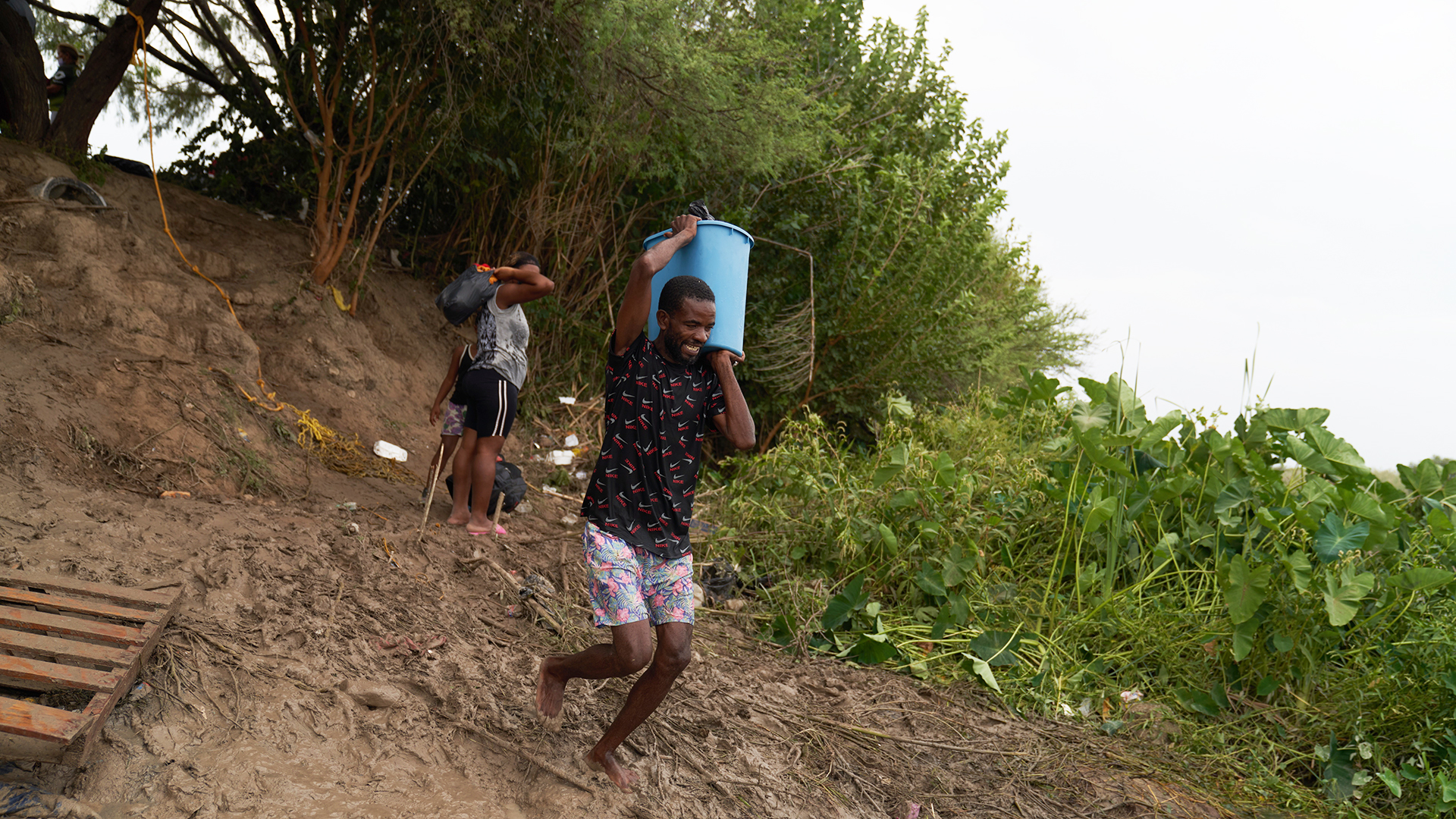 Cardenal de Honduras condena maltrato a haitianos en frontera de EE.UU. y México