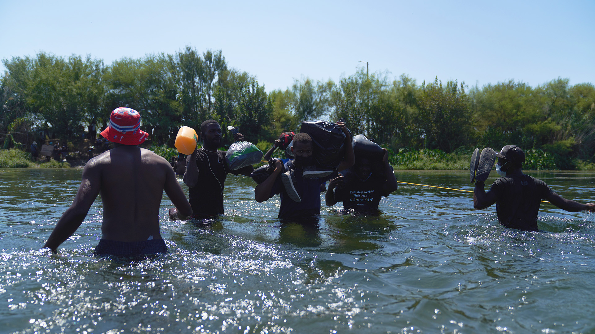 Urge Secretario de Salud de EE.UU. aprobar reforma migratoria “integral”
