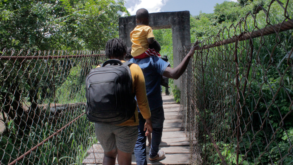 Migrantes haitianos huyen de Chiapas en peligrosas rutas