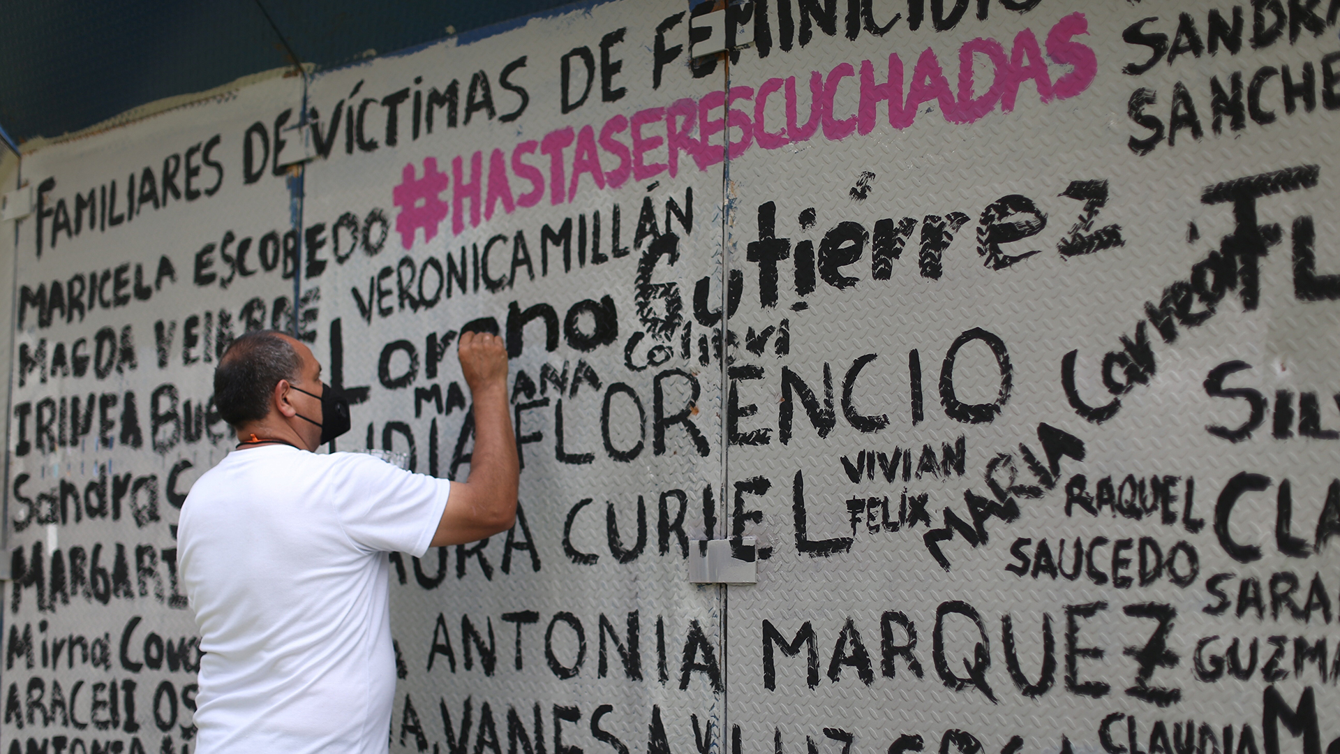 Borran nombres de la 'Glorieta de las mujeres que luchan' - nombres-de-mujeres-que-luchan-en-antigua-glorieta-de-colon