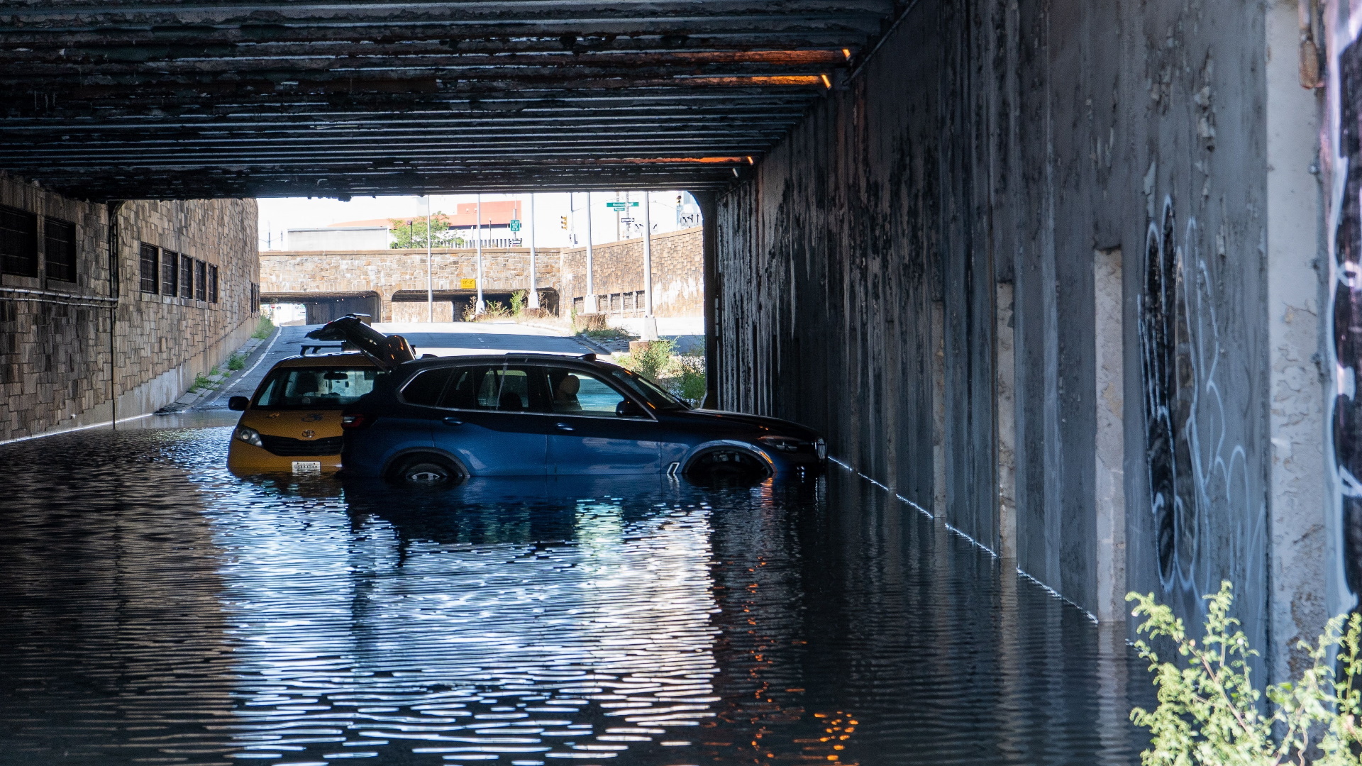Suman 42 muertos en el noreste de Estados Unidos por Ida