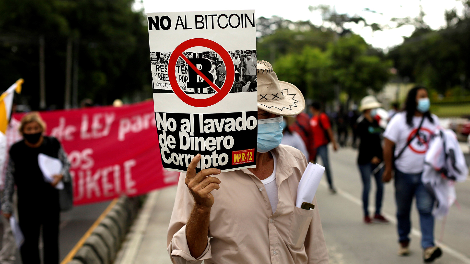 FMI insta a El Salvador a eliminar la calidad de moneda legal del bitcoin - organizaciones-sociales-salvadorenas-insisten-en-derogacion-de-la-ley-bitcoin