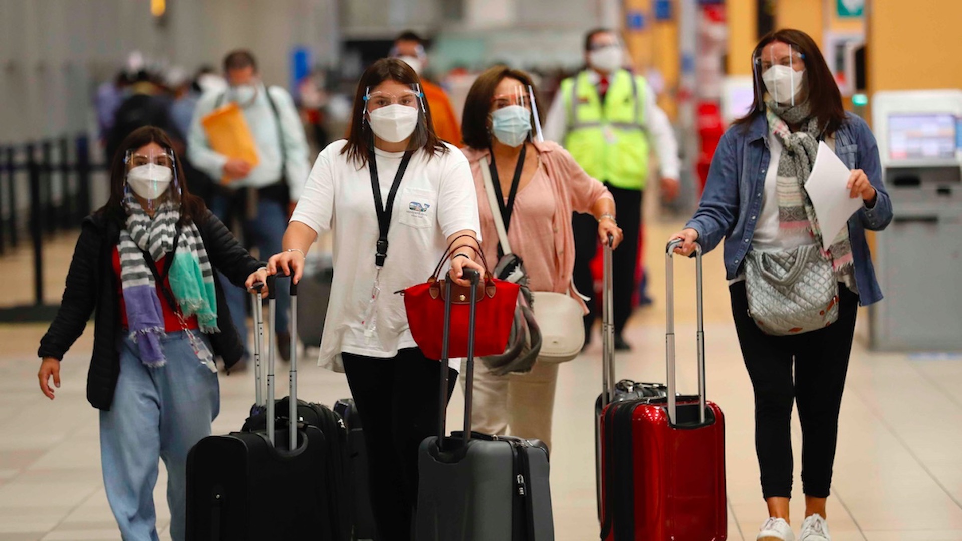 Perú exigirá vacunación completa a viajeros que ingresen al país