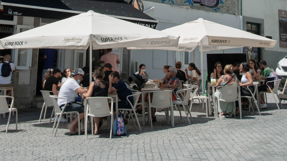 Ponen fin a grupo de trabajo COVID-19 en Portugal, con 84% de población vacunada