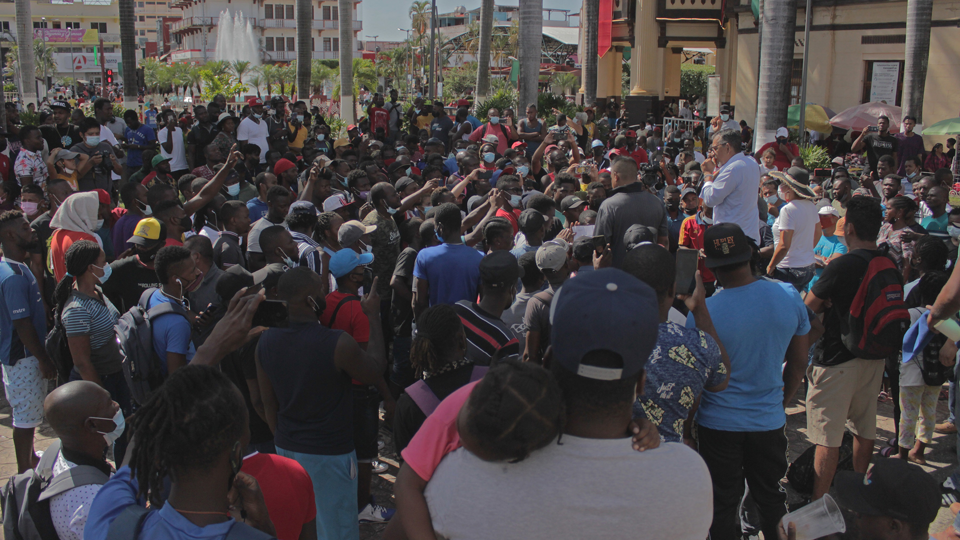 Activistas realizan en Tapachula "ayuno por la libertad" de migrantes - protesta-de-migrantes-en-tapachula-chiapas