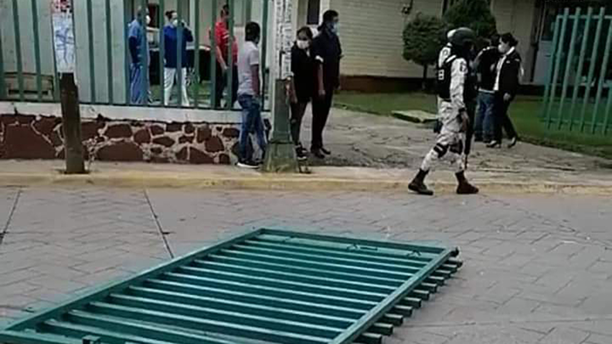 Paciente con COVID-19 roba auto a médico y escapa de hospital en Edomex Paciente con COVID-19 roba auto a médico y escapa de hospital en Edomex