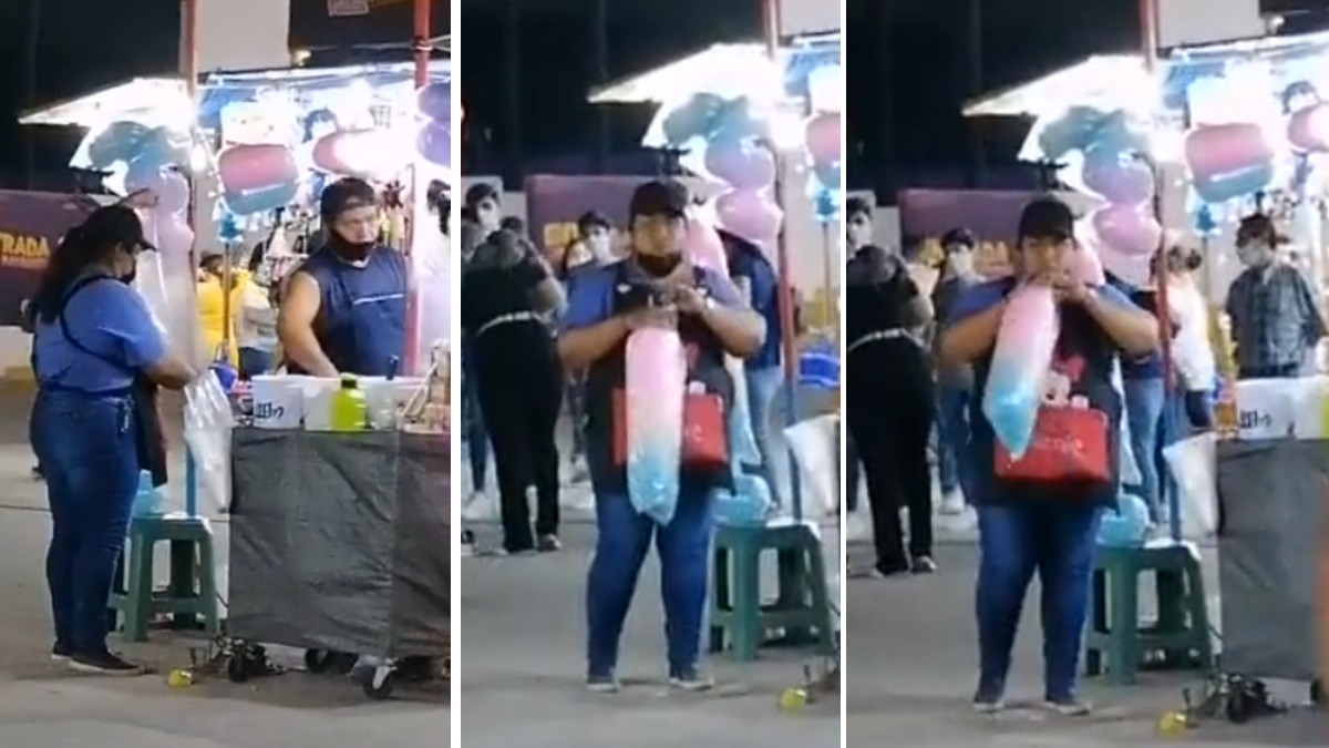 Comerciante sopla a bolsas con algodón de azúcar en Feria de Torreón