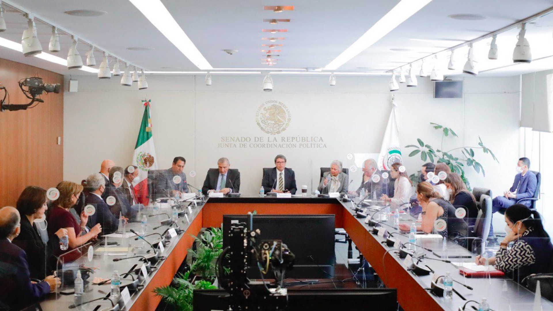 Buen ejercicio de diálogo, califica Monreal reunión con secretario de Gobernación en el Senado