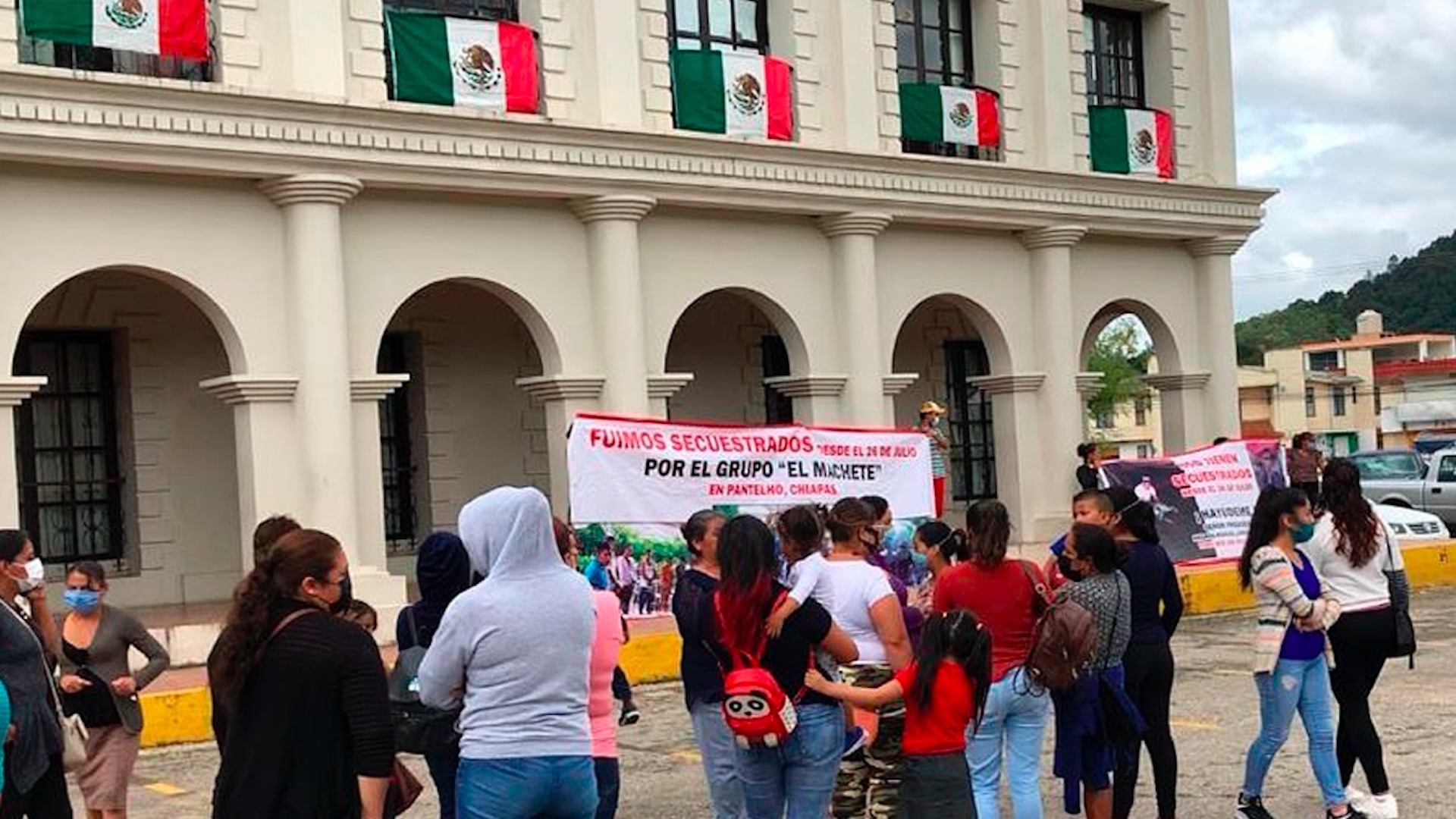 Familiares exigen liberación de 21 secuestrados en Chiapas