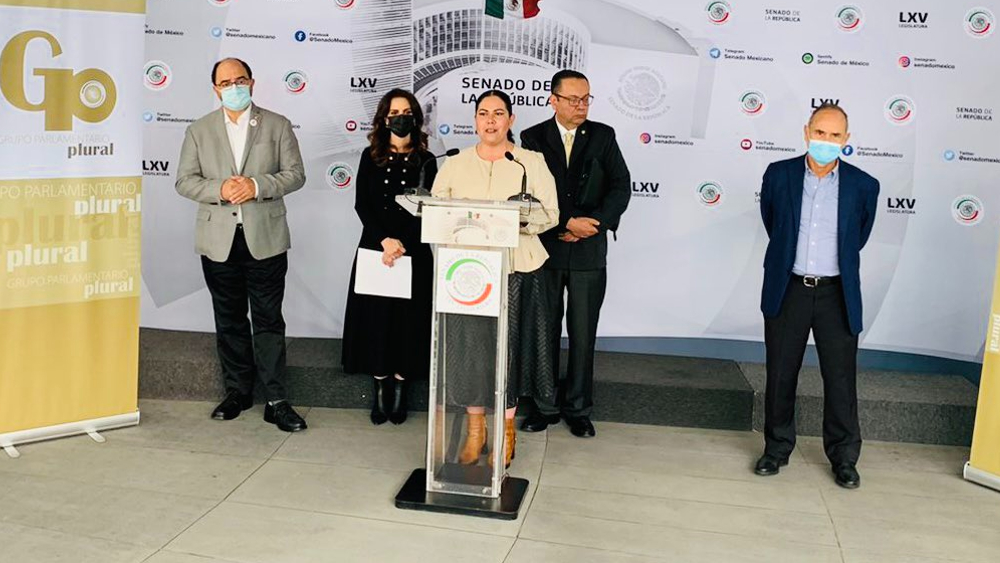 Senadores que buscan crear bancada son libres de hacerlo: AMLO