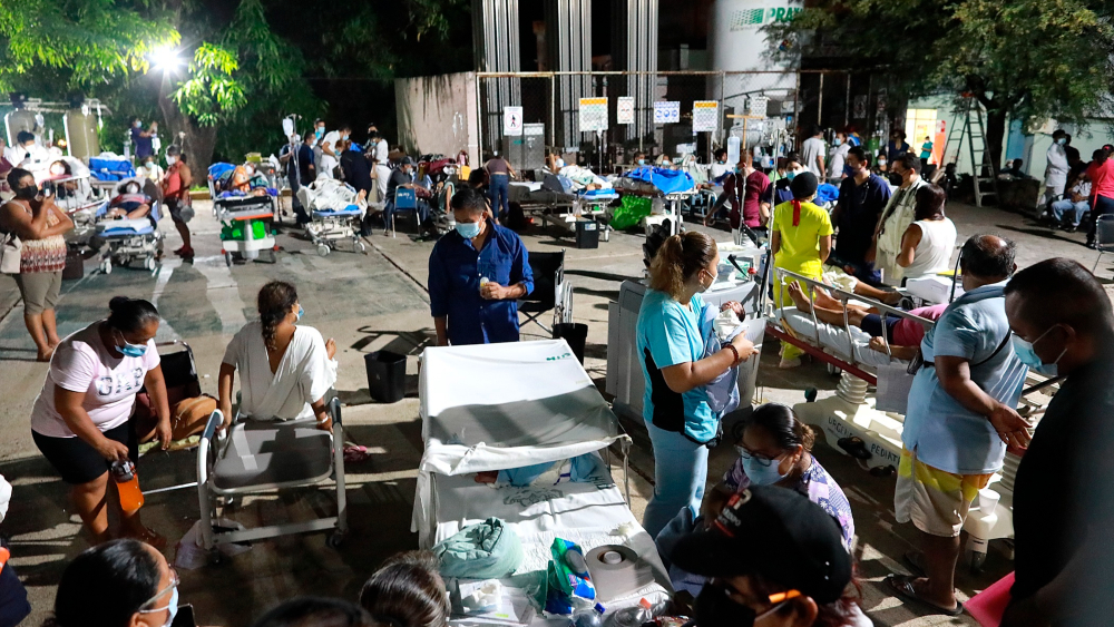 Tenemos que enfrentar adversidades y salir adelante: AMLO tras recuento de inundaciones y sismo