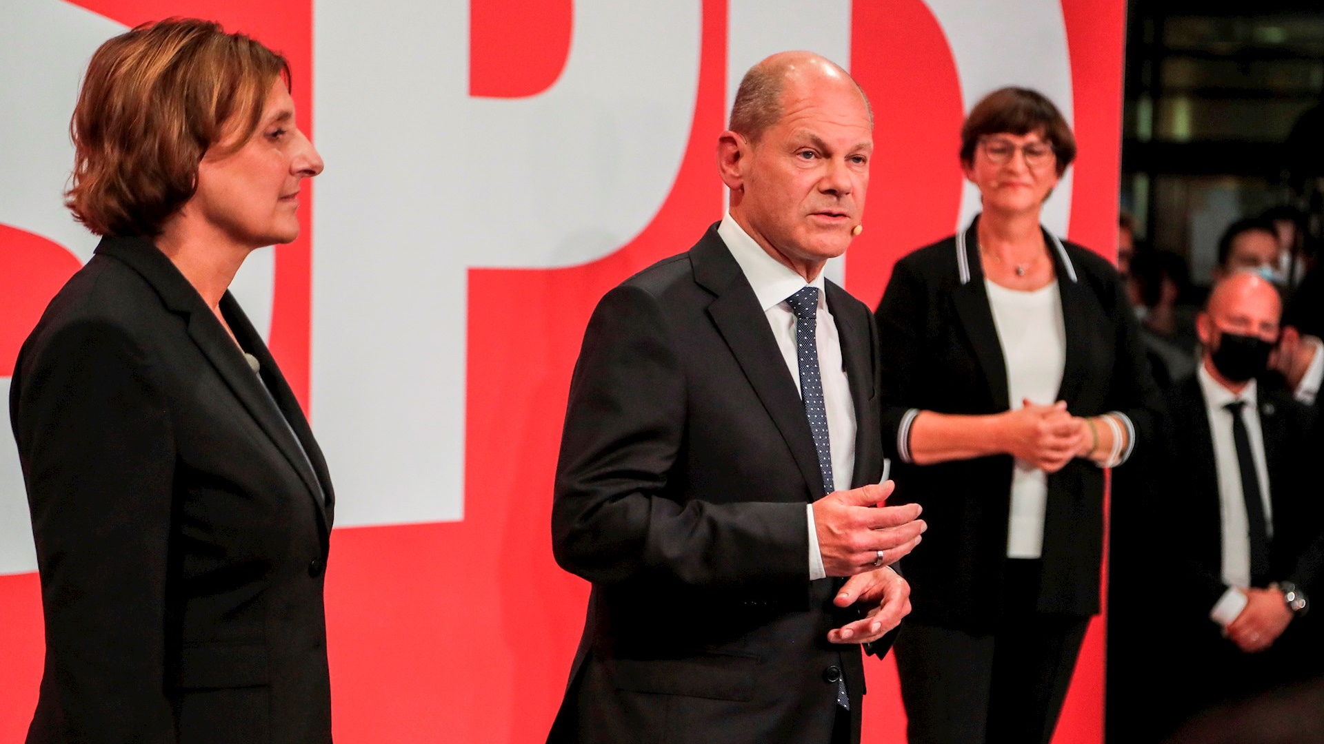 Socialdemócratas logran mínima ventaja sobre conservadores en elecciones de Alemania