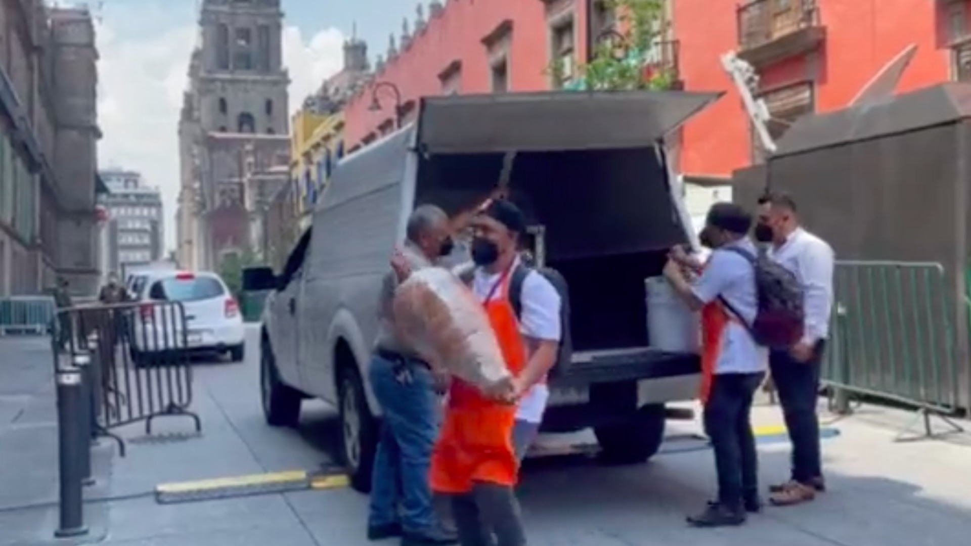 #Video Antojitos mexicanos para convivio en Palacio Nacional